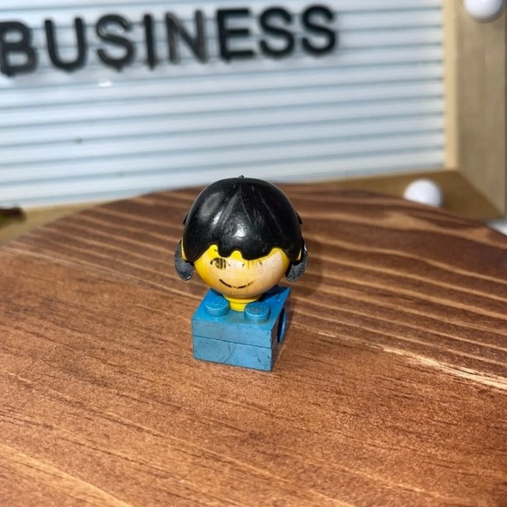 vintage Lego Fabuland Duplo head.